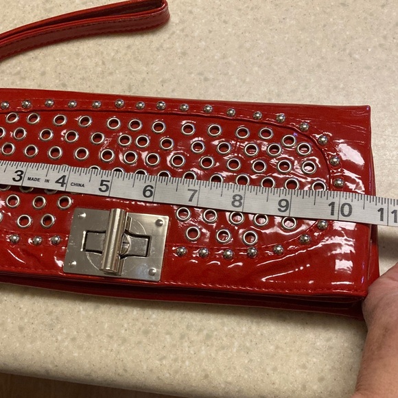 VTG 80s MMS Red Clutch with Silver Accents - Picture 8 of 8